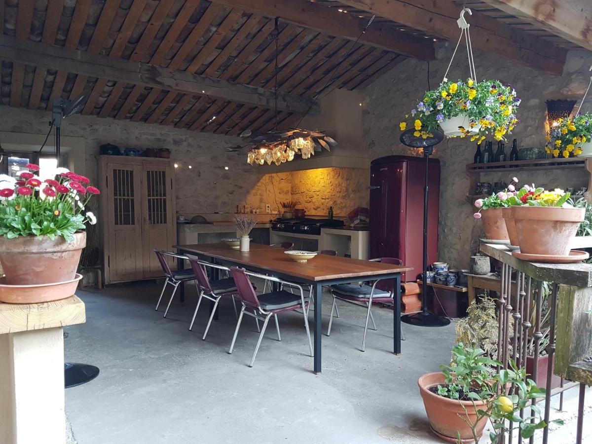 Chambre D'Hotes & Gites Vacances-En-Luberon Reillanne Ngoại thất bức ảnh